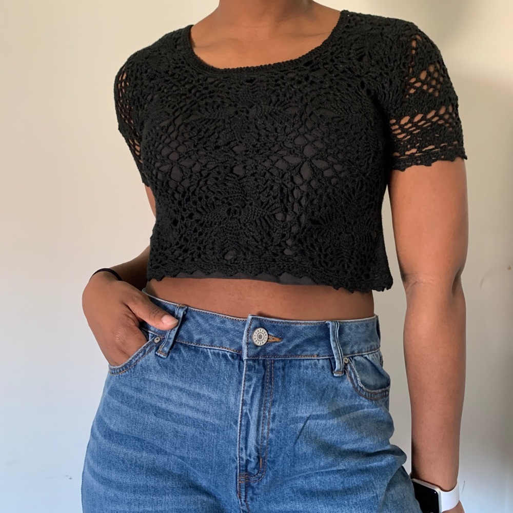 Black Hand-knit Crochet Crop Top